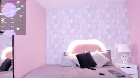 Snapshot of isabella__milf chatting on 07.18.26 isabella__milf online show from 07.18.26