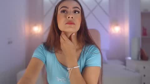 Isa  online show from 10.06.25