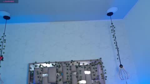 Isa Online 11pm to 5am Colombia time online show from 10.19.25