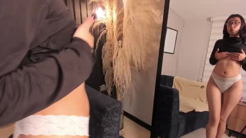 isabella_crofts online show from 10.23.25