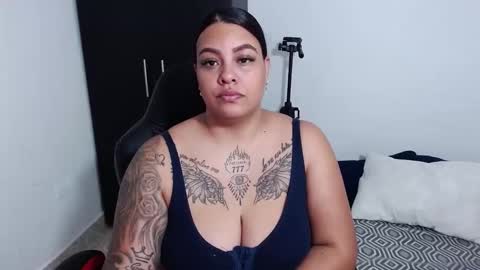 Snapshot of isabella_hots chatting on 12.10.24  estefania online show from 12.10.24