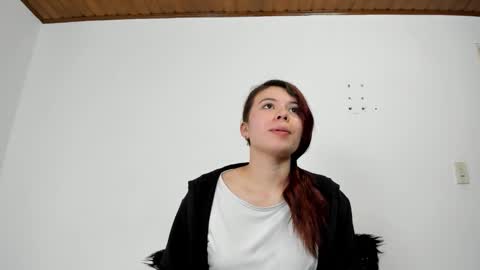 isabella_jaramillo online show from 10.11.25