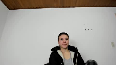 isabella_jaramillo online show from 11.15.25