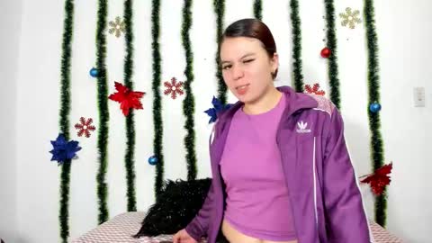 isabella_jaramillo online show from 11.17.25