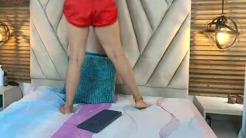 Snapshot of isabella_luxet chatting on 07.08.26 isabella_luxet online show from 07.08.26