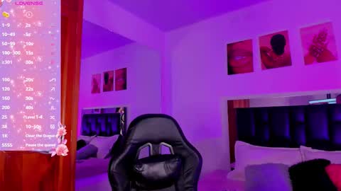 Isabella Moon9 online show from 02.24.26