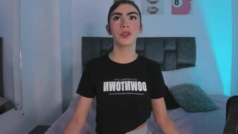 Isabella Moon9 online show from 06.05.26