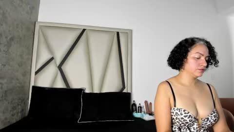 isabella_rosssi1 online show from 09.26.25