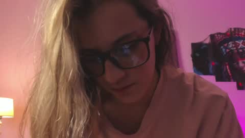 Isabella Rros online show from 12.06.24