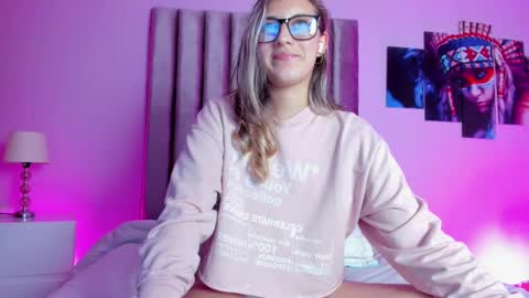 Isabella Rros online show from 02.25.25