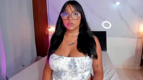 isabella zc online show from 12.04.25