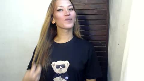 Snapshot of isabellabigcock03 chatting on 09.29.25 isabellabigcock03 online show from 09.29.25