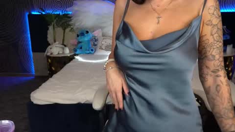 Marina online show from 10.18.25