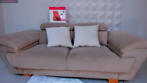 Isa Hill  online show from 12.06.24