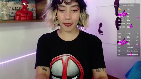 Snapshot of isabellakoff chatting on 01.20.25 Tati - online show from 01.20.25