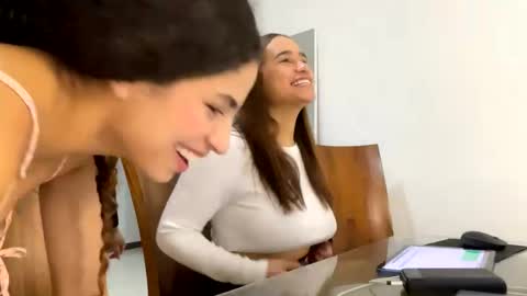 Isabella.. back again  online show from 01.03.25