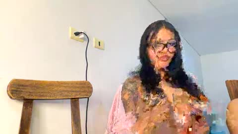 Isabella.. back again  online show from 01.24.25