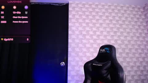 Isabella Mout  online show from 02.10.25