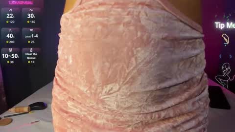 Isabella online show from 09.23.25