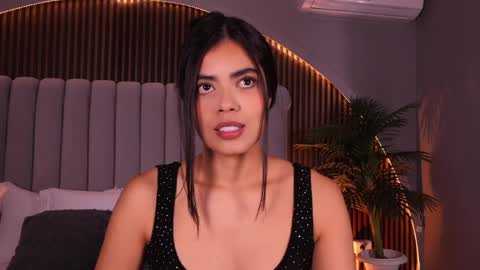 Isa  online show from 04.10.26