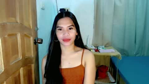 Snapshot of isabelle_amore chatting on 06.20.26 Ysa online show from 06.20.26