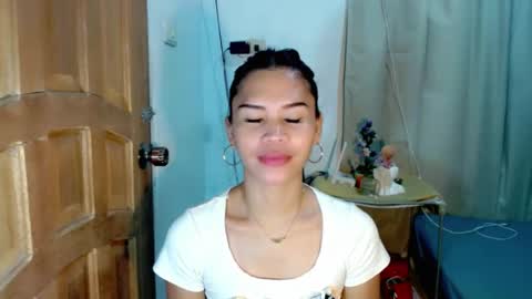 Snapshot of isabelle_amore chatting on 07.08.26 Ysa online show from 07.08.26