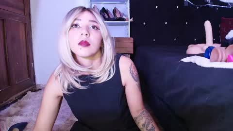isabelle_sara online show from 06.07.26