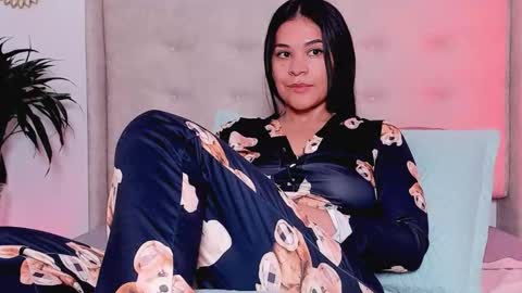 Isabelle Diaz online show from 11.22.25