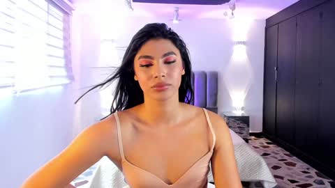 Snapshot of isabellefoxx chatting on 02.05.25 Isa online show from 02.05.25