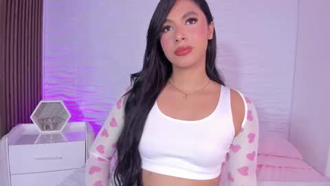 Snapshot of isabellefoxx chatting on 11.02.25 Isa online show from 11.02.25