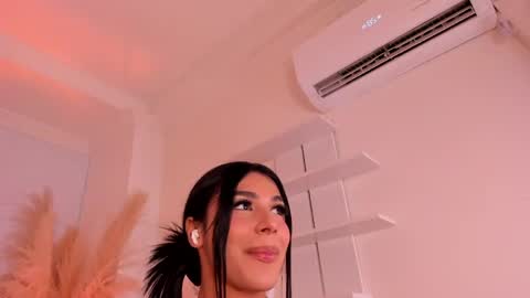 Isa online show from 04.21.26