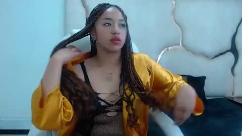 Snapshot of isabellrodriguez18 chatting on 01.22.25 isabellrodriguez18 online show from 01.22.25