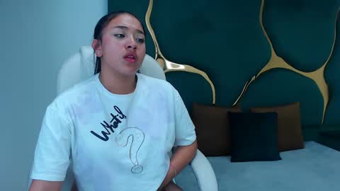 Snapshot of isabellrodriguez18 chatting on 02.07.25 isabellrodriguez18 online show from 02.07.25