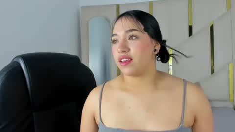 Snapshot of isabellrodriguez18 chatting on 09.29.25 isabellrodriguez18 online show from 09.29.25