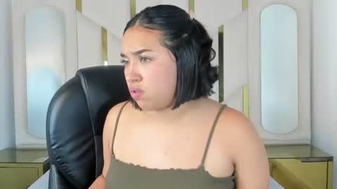 Snapshot of isabellrodriguez18 chatting on 10.18.25 isabellrodriguez18 online show from 10.18.25