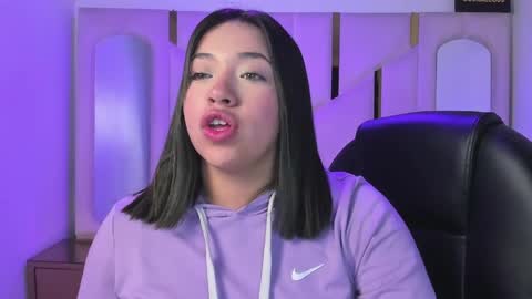 isabellrodriguez18 online show from 04.06.26