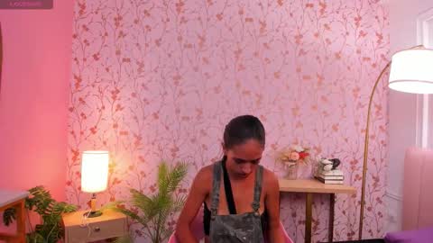 Snapshot of isacollin chatting on 09.22.25 Isa collin online show from 09.22.25