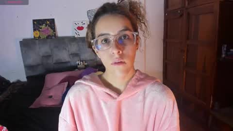 Isabela  online show from 10.03.25