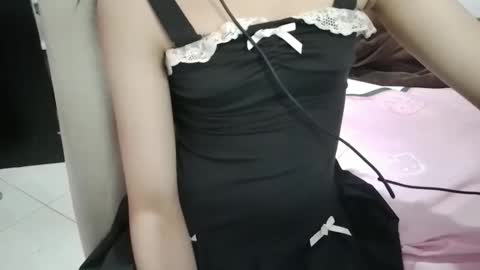 Snapshot of isatgirl chatting on 11.12.25 isatgirl online show from 11.12.25