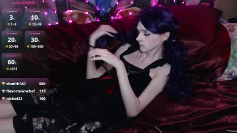 Snapshot of iselestias chatting on 10.01.25 Sele online show from 10.01.25