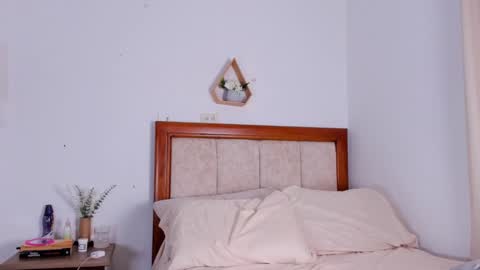 Snapshot of ishabellalopez chatting on 02.26.25 ishabellalopez online show from 02.26.25