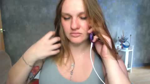 Snapshot of isingle_mom chatting on 06.27.26 isingle_mom online show from 06.27.26