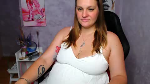 Snapshot of isingle_mom chatting on 07.15.26 isingle_mom online show from 07.15.26