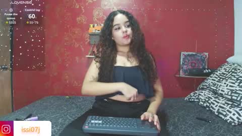 Snapshot of isis_blade chatting on 11.25.25 Isis Blade online show from 11.25.25