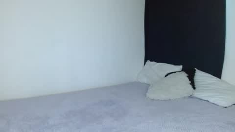 Isis  online show from 02.10.25