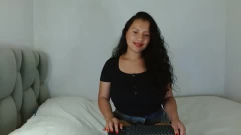 Isis  online show from 03.05.25