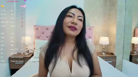 Isis Choi online show from 05.29.26