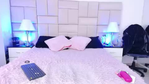 Pauli online show from 04.21.26