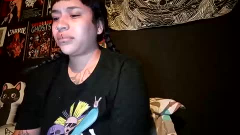 Isis online show from 11.08.25