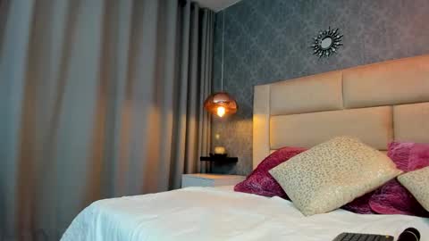 Isis online show from 01.26.25